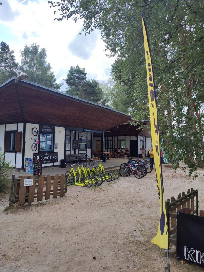 Kemp U Jezera Hotell Doksy  Exteriör bild